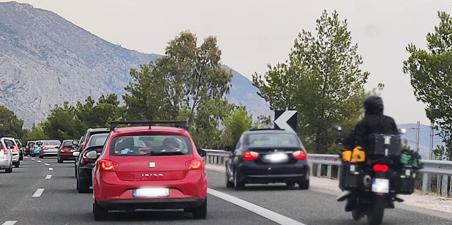 motomag Η Ισπανία νομιμοποιεί την κίνηση των δικύκλων στη ΛΕΑ υπό όρους