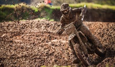 Πανελλήνιο Πρωτάθλημα Motocross 2023 Τρίκαλα, 1η ημέρα: Λασπομαχίες σε θολό τοπίο 