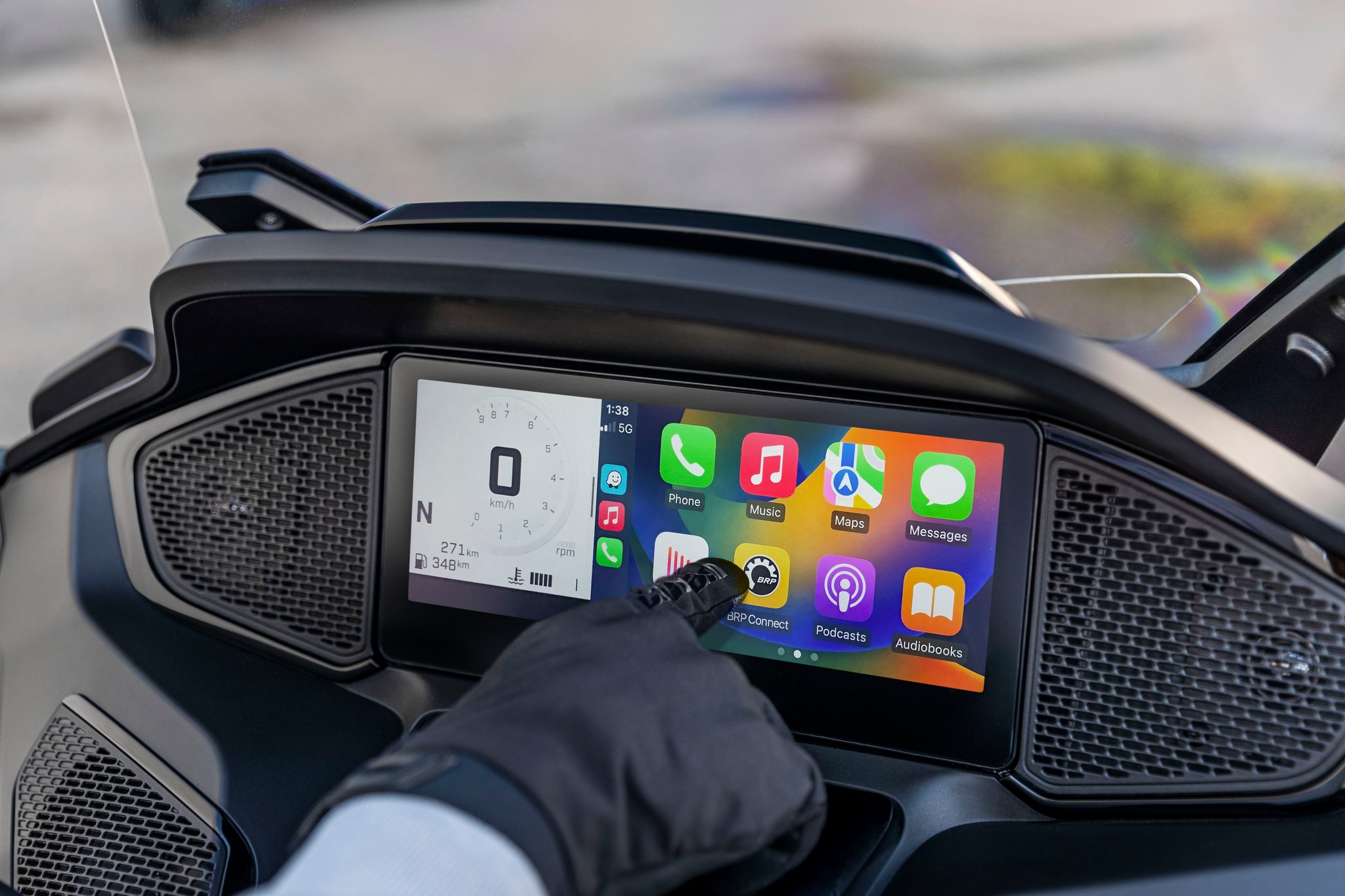 2024 CanAm Spyder F3 and RT With 10.25" TFT Touchscreen