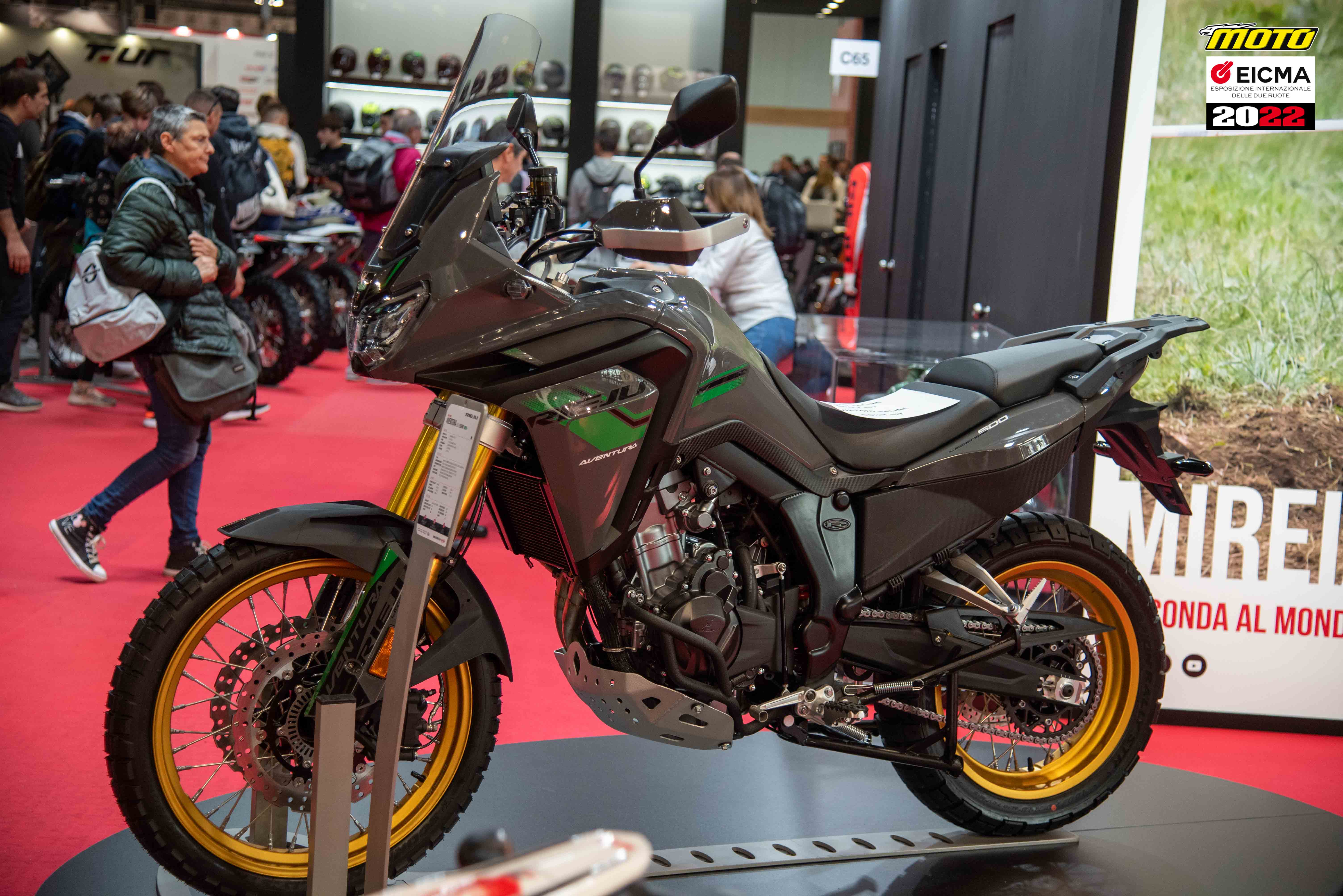 EICMA 2022 Rieju Με αστέρι την Aventura 500 Legend MOTOMAG