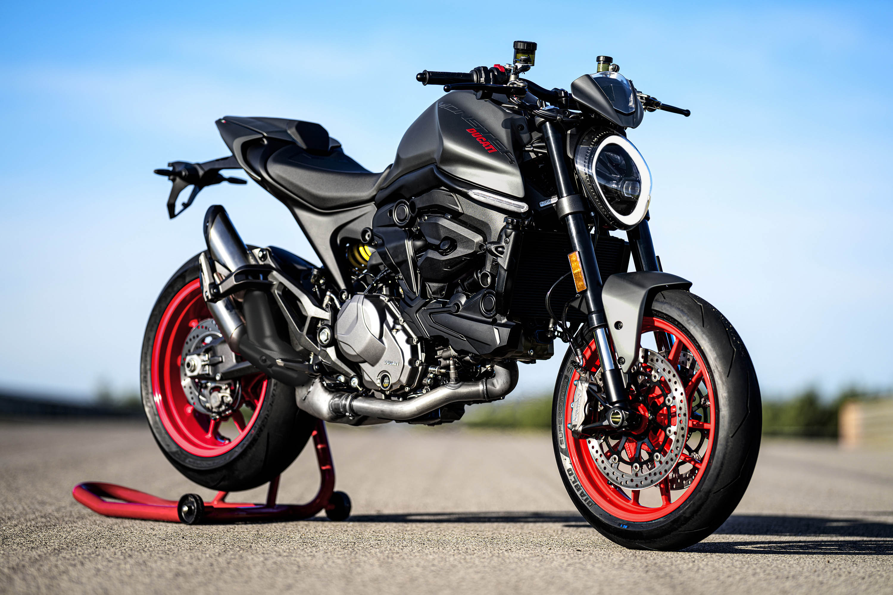 Ducati Monster 2021 | MOTOMAG