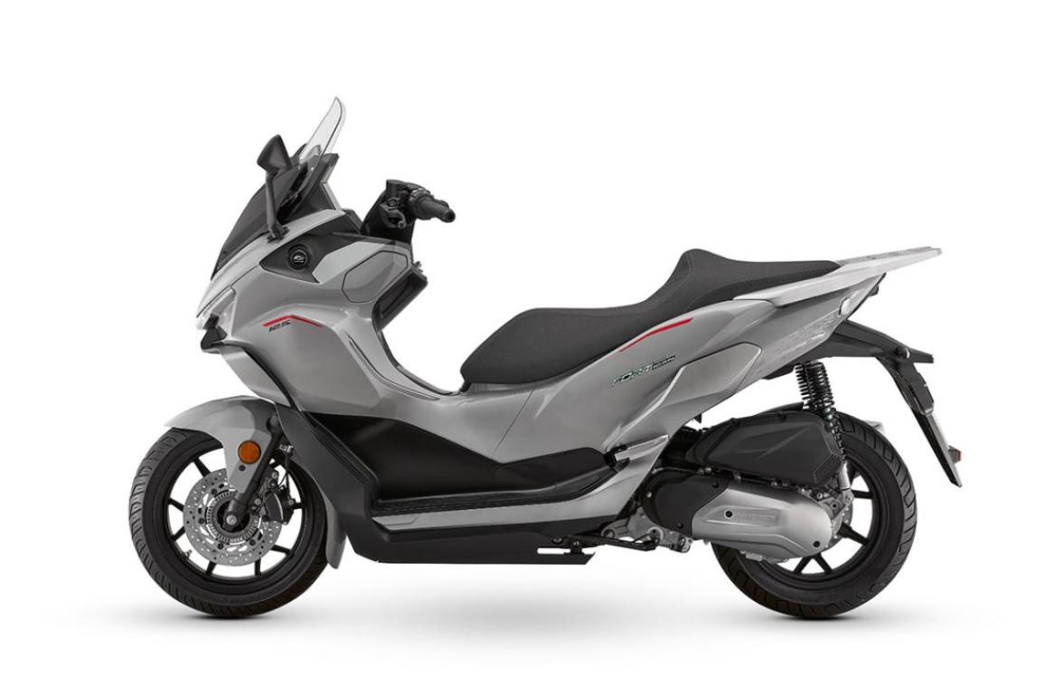 QJMOTOR 125N άμεσα διαθέσιμο στην Ελλάδα, τιμή