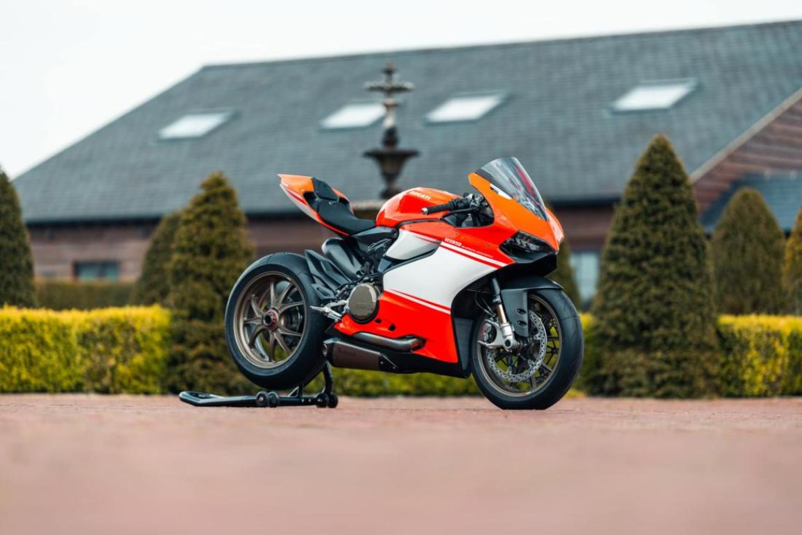 1199 Superleggera