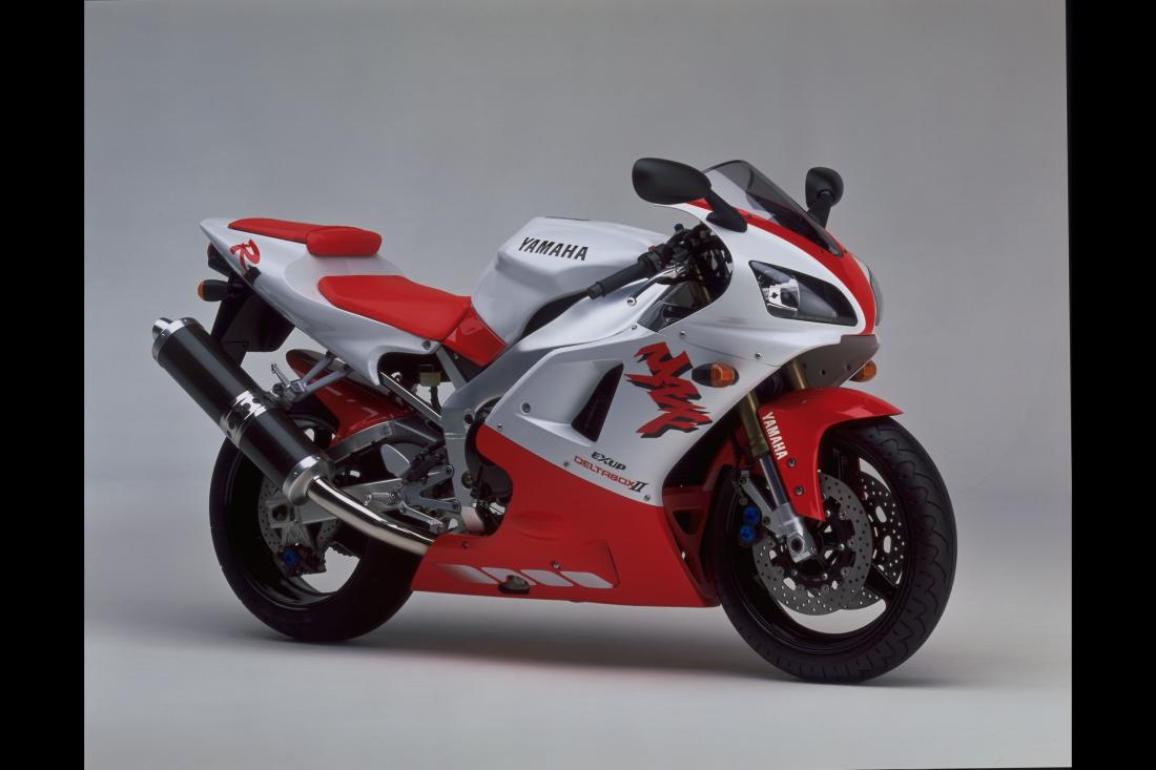 Yamaha YZF-R1 & YZF-R1M – Τέλος εποχής για το superbike της Iwata