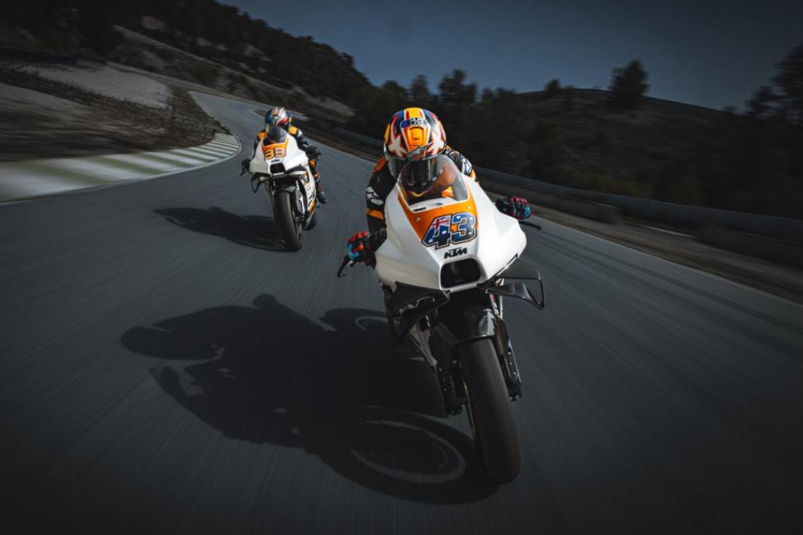 KTM RC 8C 2024 – Εστιασμένο για την πίστα, νέο χρώμα και πολύ πιο ακριβό [VIDEO]