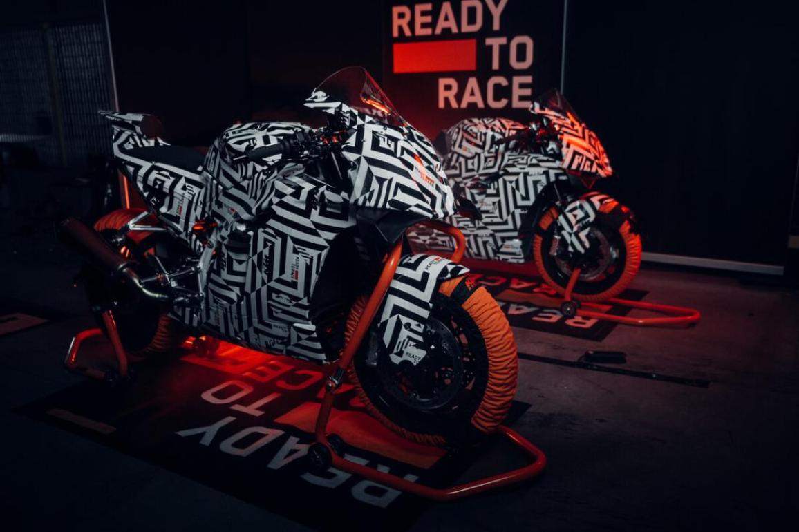 KTM 990 RC R – Επιστρέφει με πινακίδες το 2025 [VIDEO]