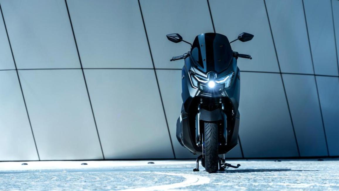 Yamaha NMAX 125 2025 και Tech MAX 125