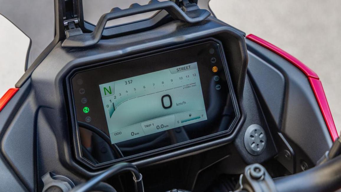 Νέο Yamaha Tracer 7 / GT 2025: Παρουσιάστηκε ανανεωμένο με την προσθήκη ηλεκτρονικού γκαζιού