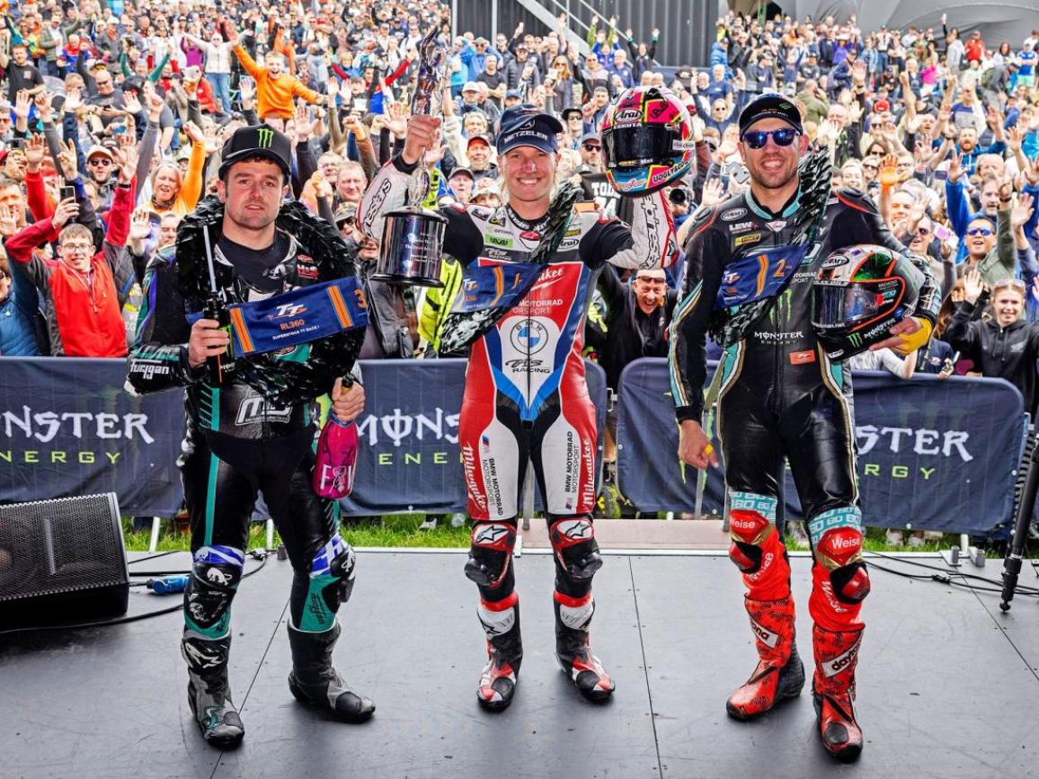 Isle of Man TT 2024, Superstock TT 1 – O Davey Todd παίρνει την πρώτη του νίκη στον θεσμό