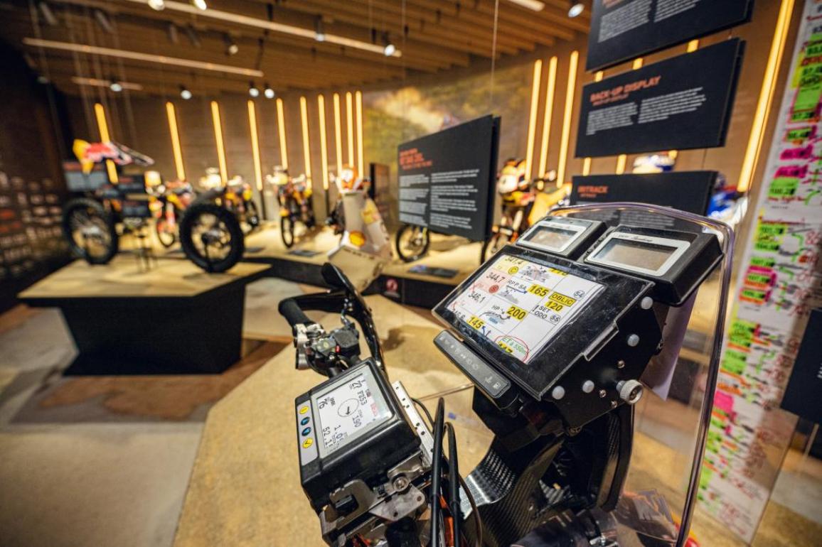 KTM Motohall - Legends of Dakar