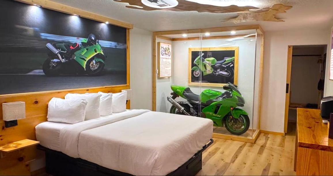 Motorcycle Inn 
