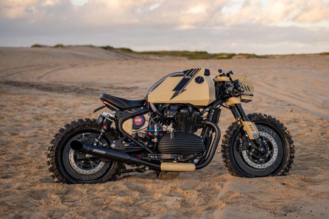 Royal Enfield Busted Knuckles Build Off AU