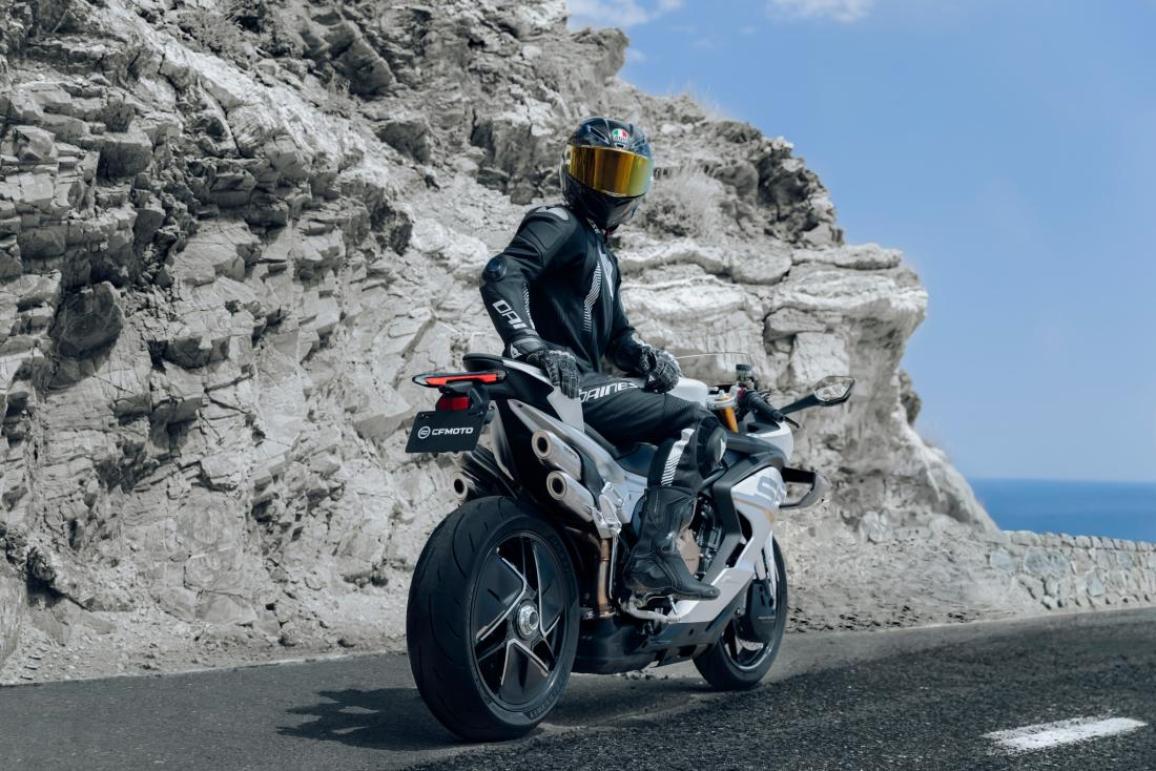 CFMOTO 750SR-S