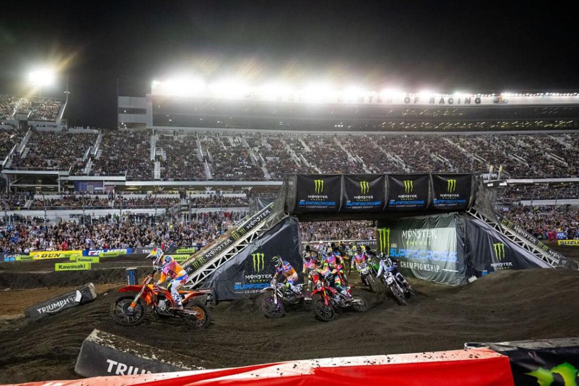 Supercross 2024 Daytona – O Jett Lawrence αυξάνει την απόστασή του στην κορυφή