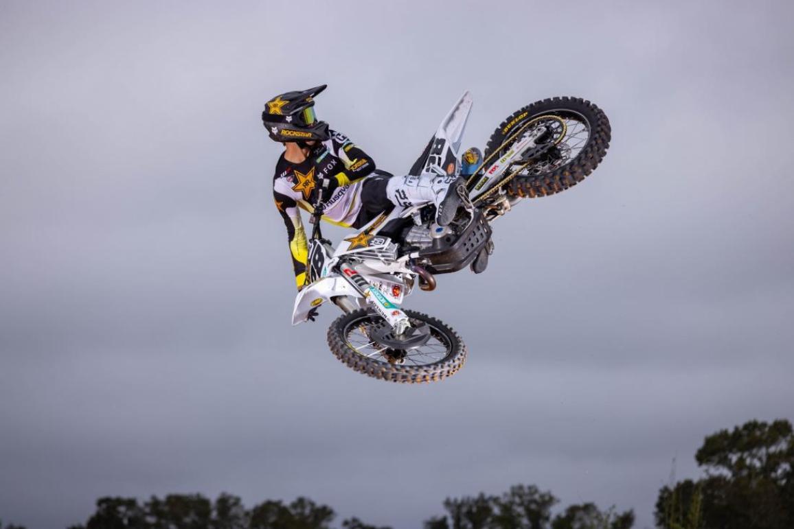 Rockstar Energy Husqvarna Factory Racing Team – Με τους Malcolm Stewart, Christian Craig, RJ Hampshire, Guillem Farres και Casey Cochran στο SuperMotocross 2024