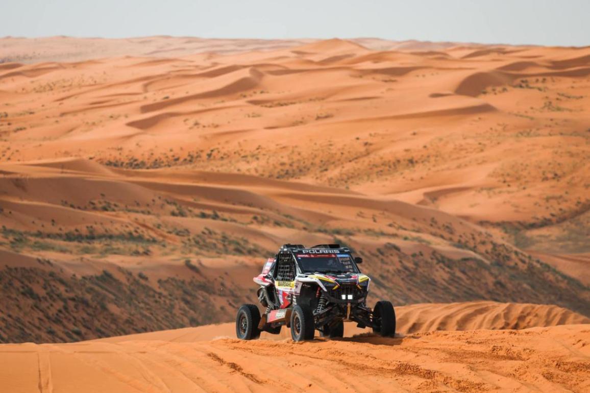 H Polaris γιορτάζει τη νίκη στο Dakar καθώς η ομάδα Sebastien Loeb Racing Team επικράτησε με το RZR Pro R στα SSV