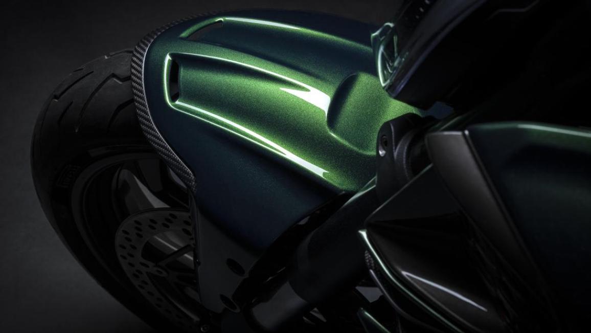 Ducati Diavel V4 – Ένας διάβολος για την Bentley