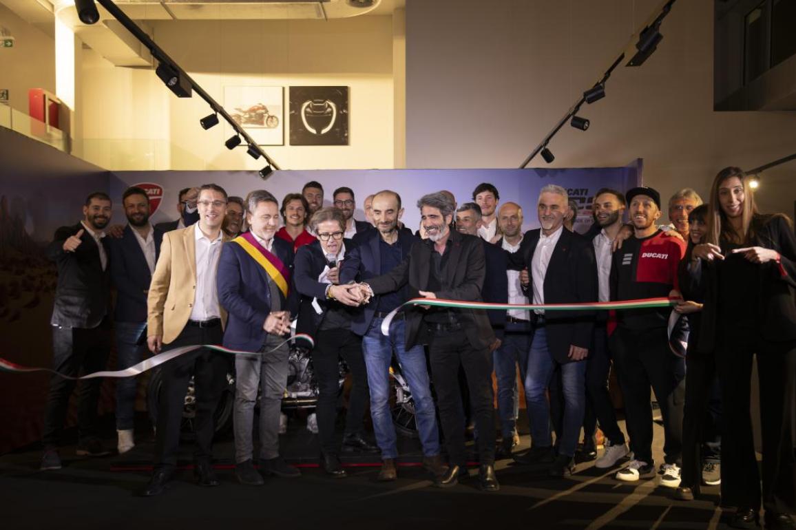 New Ducati DesertX V2