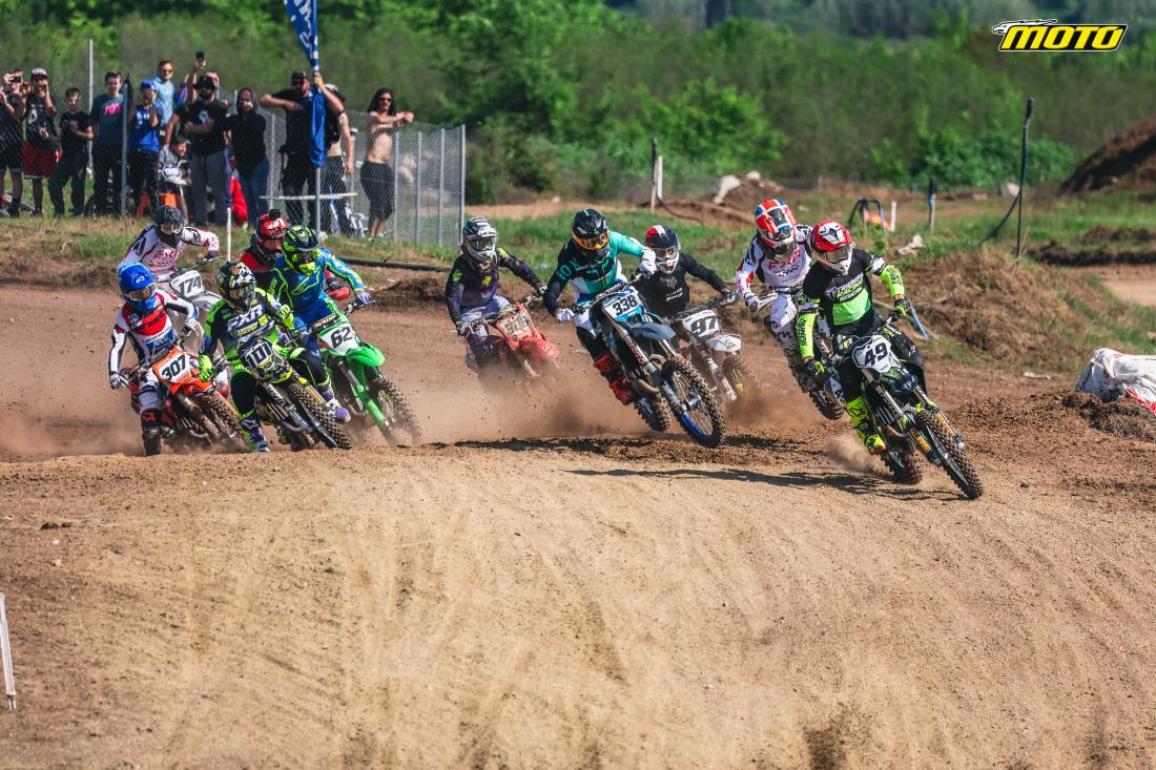 Αρκετοί θεατές και άψογος καιρός μετά την μπόρα της πρώτης ημέρας