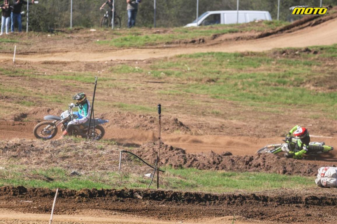 Αρκετοί θεατές και άψογος καιρός μετά την μπόρα της πρώτης ημέρας