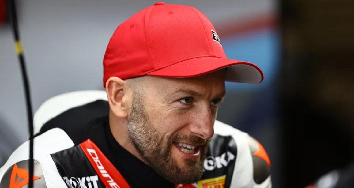 Tom Sykes επιστροφή