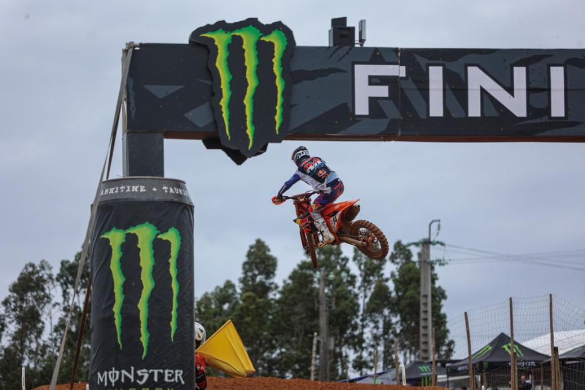 MXGP, 5ος γύρος, Πορτογαλία – Ο Pauls Jonass (Honda) κερδίζει την λασπομαχία στην MXGP