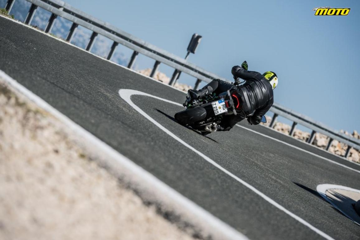 Αναλυτική παρουσίαση Bridgestone Battlax Sport Touring T33 [VIDEO]