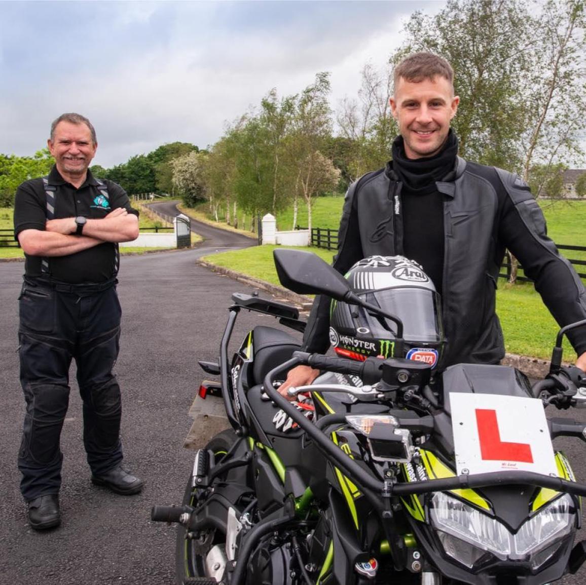 Michael Dunlop – Ο αναβάτης του TT πήρε… δίπλωμα οδήγησης μοτοσυκλέτας!