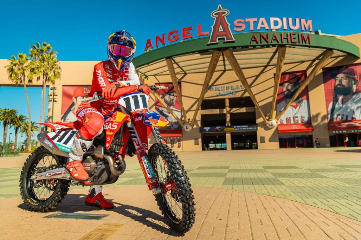 Ο Jorge Prado σκέφτεται να μετακομίσει στα ΑΜΑ Supercross και την Kawasaki το 2025