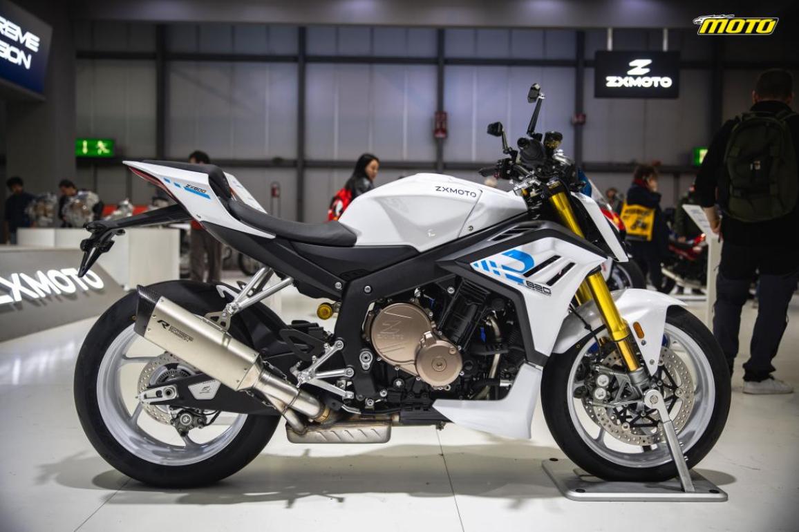 zxmoto 820r