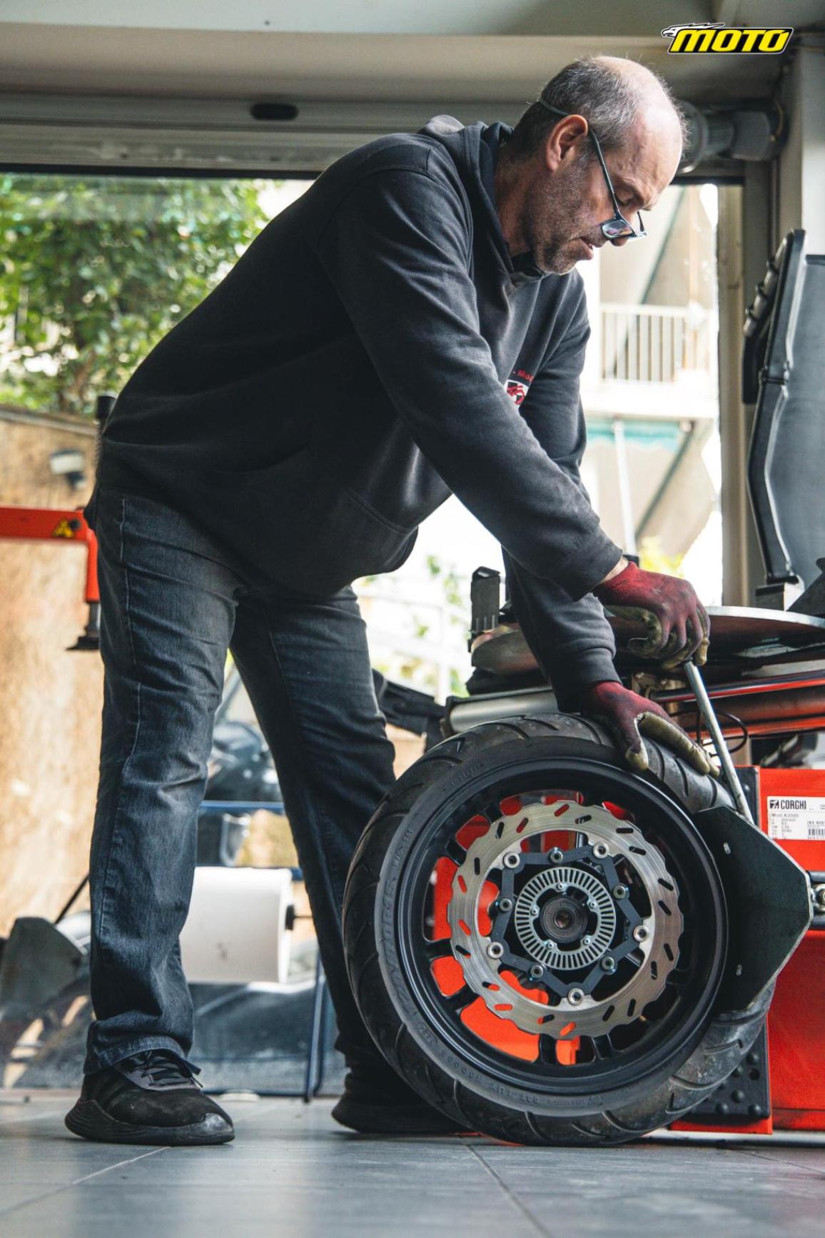 τεστ ελαστικού Bridgestone Battlax Scooter SC2 στο SYM MAxsym 400 GT