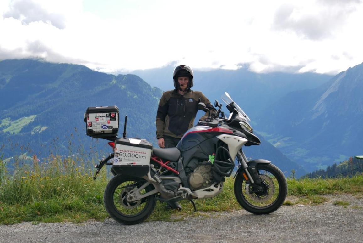Multistrada V4 60k tour