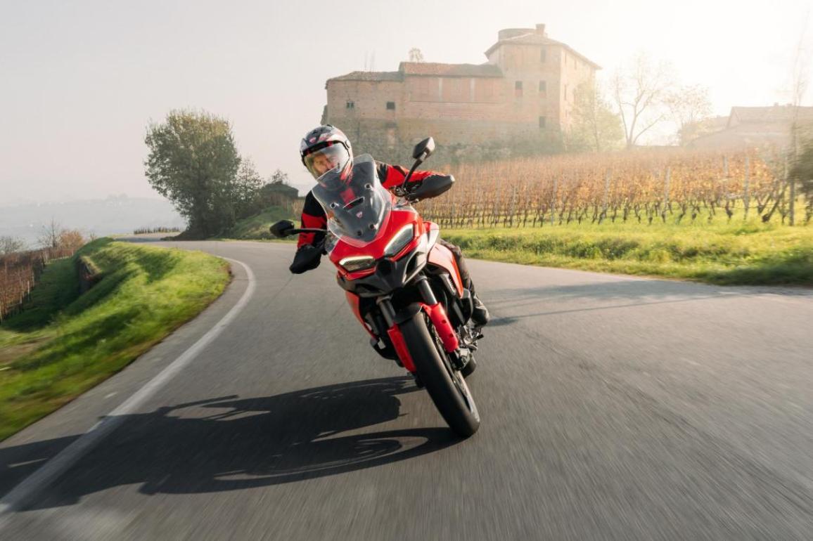 Ducati Multistrada V2 2025