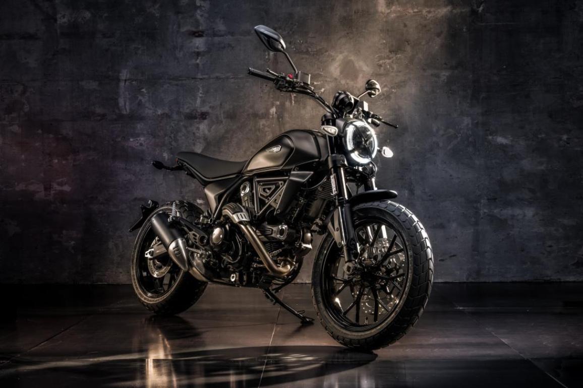 Ducati Scrambler Icon Dark 2025 και Full Throttle 2025