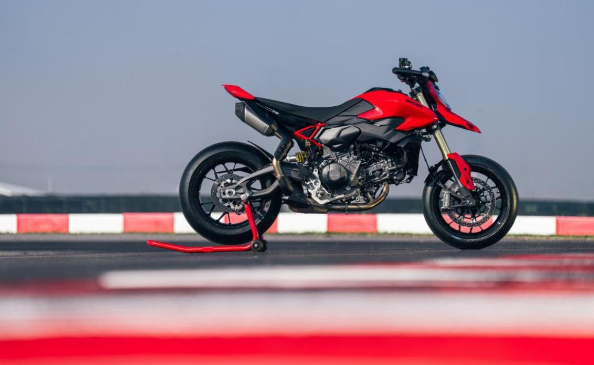 Ducati Hypermotard V2 2026