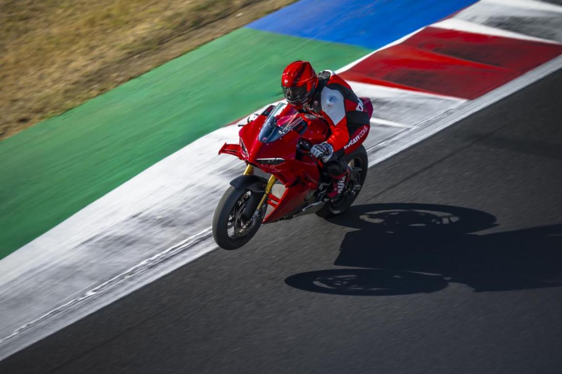 Panigale V4