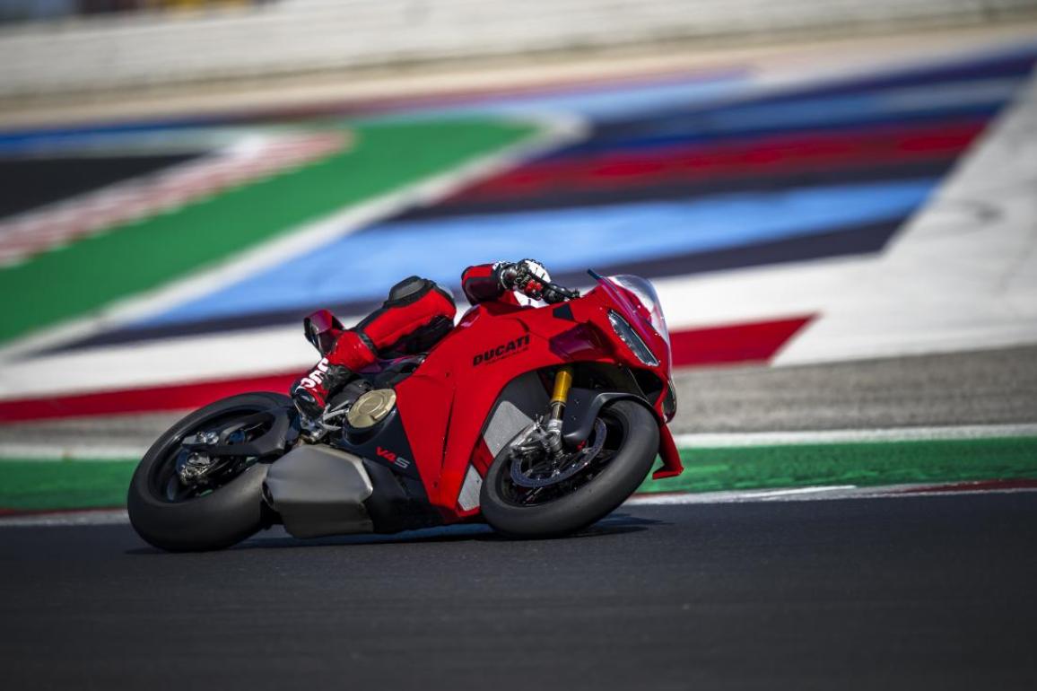 Panigale V4