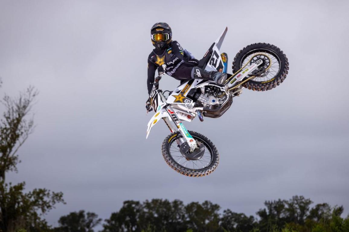 Rockstar Energy Husqvarna Factory Racing Team – Με τους Malcolm Stewart, Christian Craig, RJ Hampshire, Guillem Farres και Casey Cochran στο SuperMotocross 2024