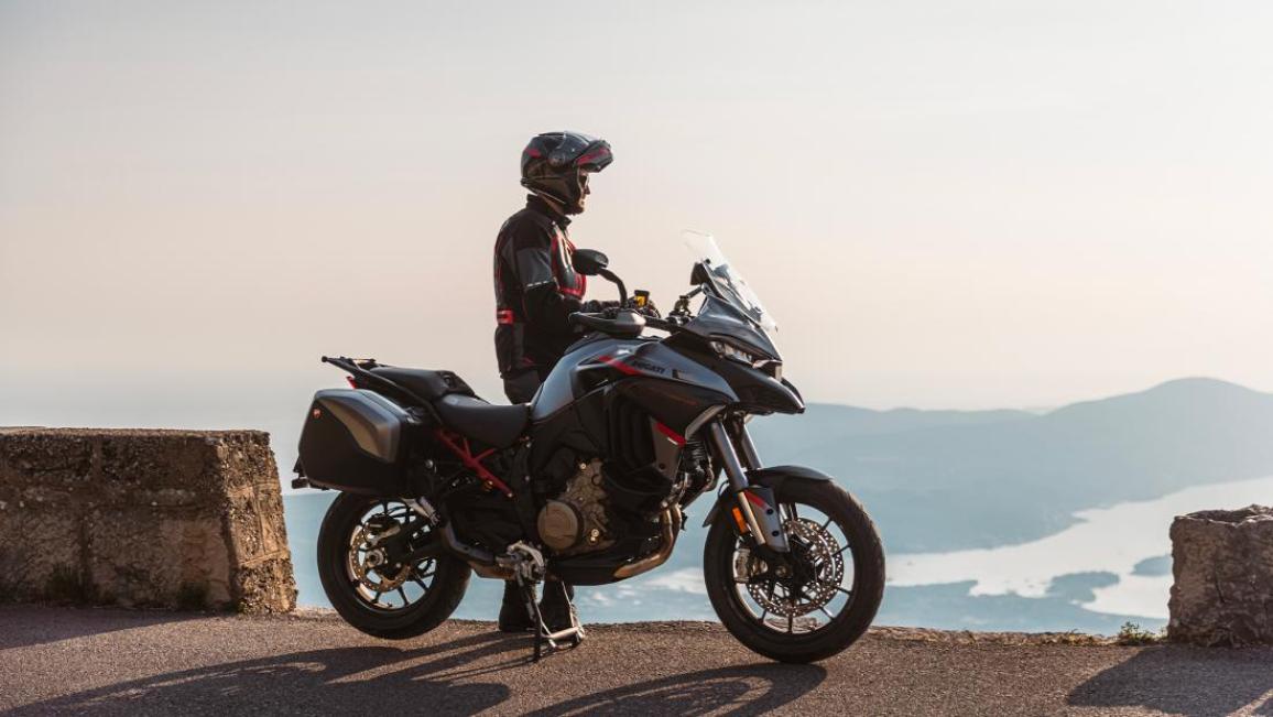 Multistrada V4 S Grand Tour 2024