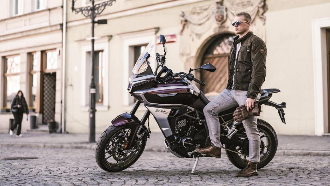 Phelon & Moore στην Ελλάδα από την Teoren