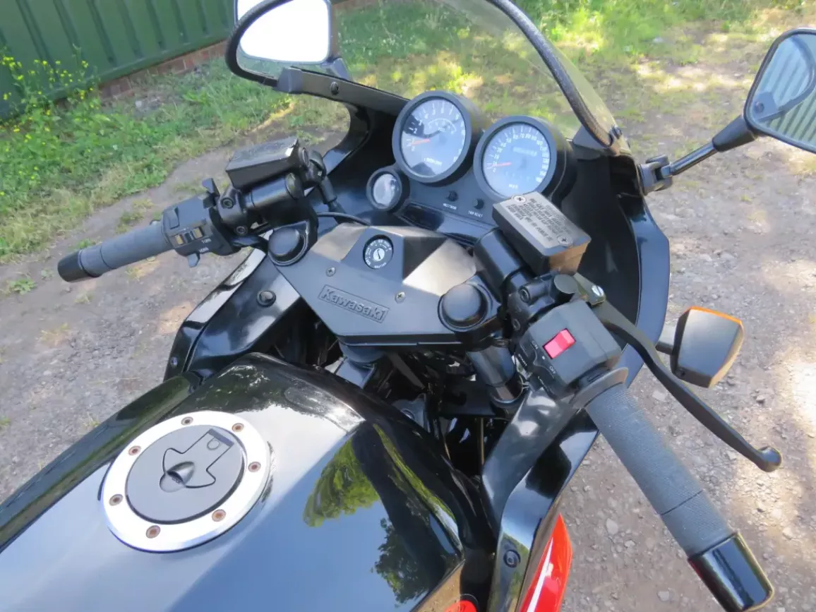Auction Kawasaki GPZ900 Top Gun