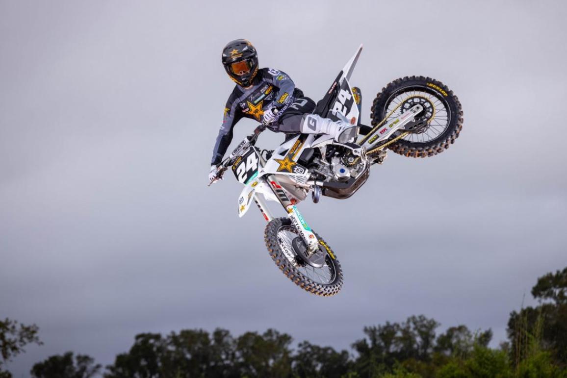 Rockstar Energy Husqvarna Factory Racing Team – Με τους Malcolm Stewart, Christian Craig, RJ Hampshire, Guillem Farres και Casey Cochran στο SuperMotocross 2024