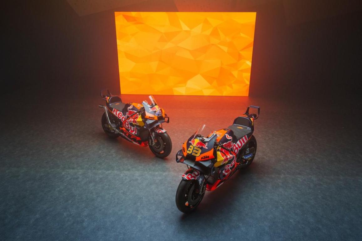 Red Bull KTM Factory Racing – Παρουσιάστηκαν τα αγωνιστικά χρώματα της RC16 στο MotoGP [VIDEO]