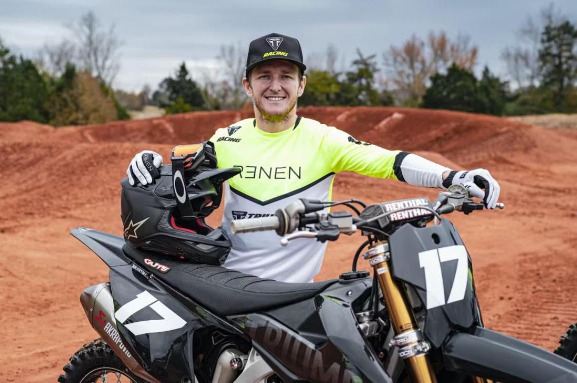 Triumph Racing Team AMA SuperMotocross – Με τους Joey Savatgy, Jalek Swoll και Evan Ferry [VIDEO]