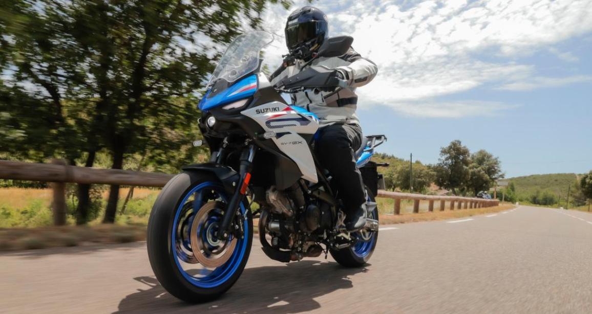 Suzuki SV7-GX - Αποστολή Γαλλία MOTO Magazine