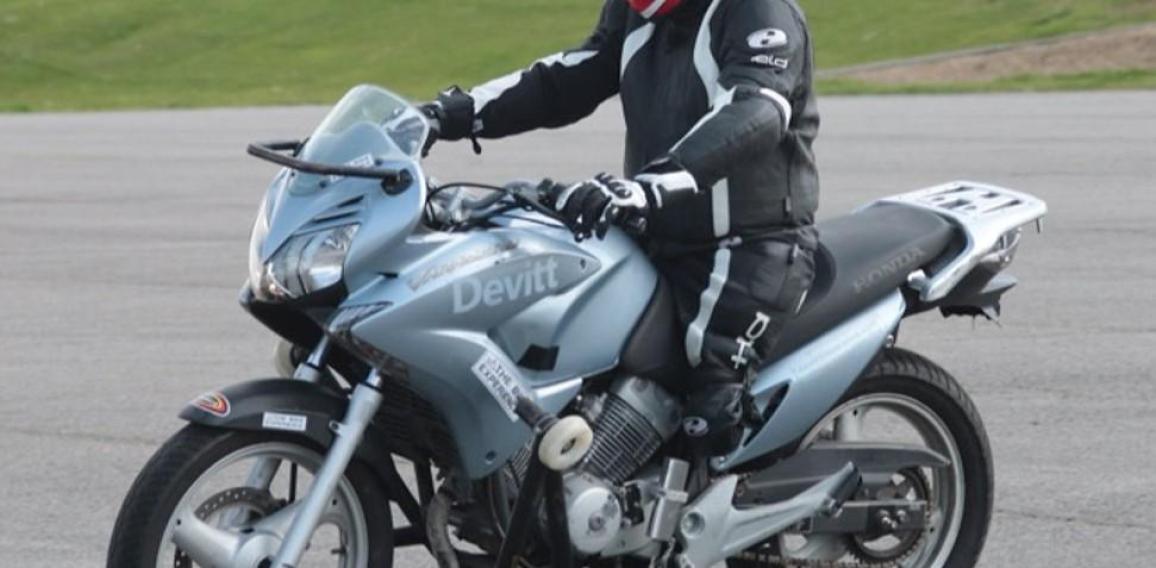 Teen rides again after losing a leg
