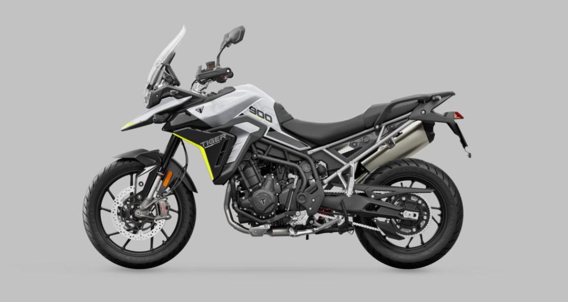 Snowdonia White & Sapphire Black Triumph