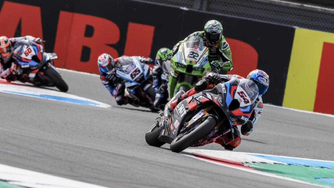 Motul WSBK 2024, Assen, Race 1 – Ο Spinelli κερδίζει σε έναν αγώνα θρίλερ