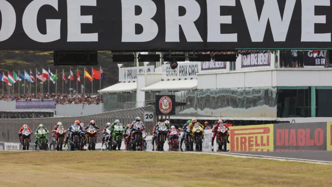 Motul WSBK, Philip Island, Race 1 - O Bulega με Ducati γράφει ιστορία