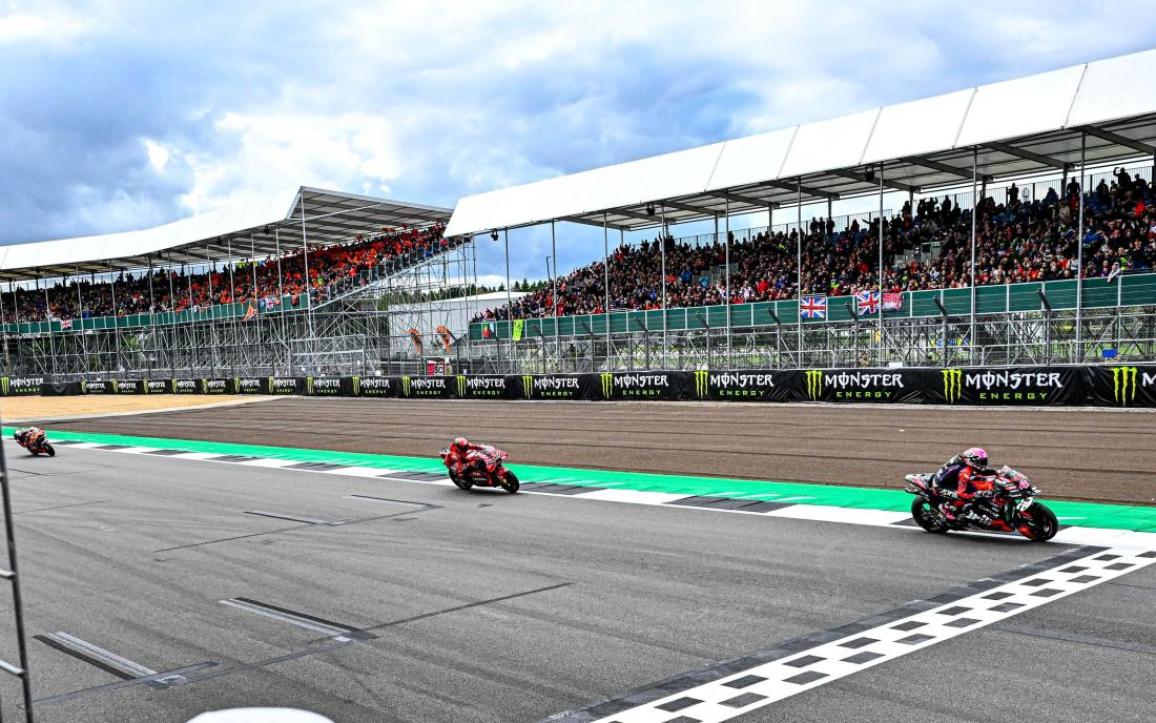 MotoGP: Η επανεκκίνηση της σεζόν με μπόλικο θέαμα, μία τονωτική βροχή που έπεσε και ποινές που δεν έπεσαν